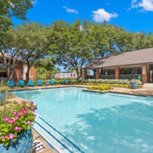 Sparkling pool with beautiful flowers